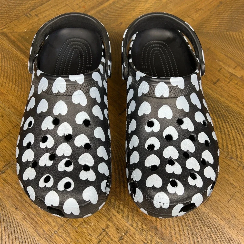 Crocs Shoes Mens 11 Black‎ Classic Heart Print Slip On Clogs Comfort Classic
